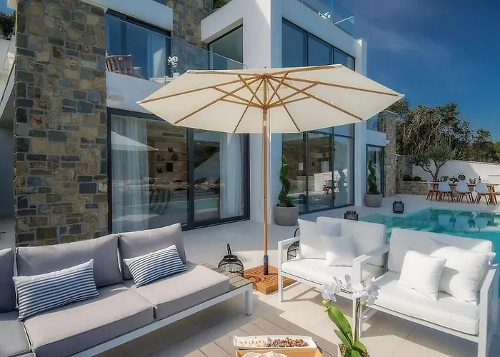 Grand Intense With High End Beachfront וילה *